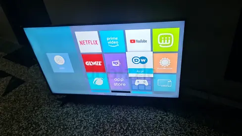 Hisense 55 inch Smart LED TV with built-in apps (Netflix, YouTube, Prime Video)