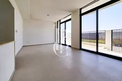 Unfurnished | Low Floor | Roof Pool