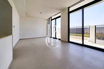 Unfurnished | Low Floor | Roof Pool