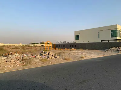 For sale in Al-Ruqaiba, Al-Suyouh District: a ready-to-build corner plot of land at an excellent price.
