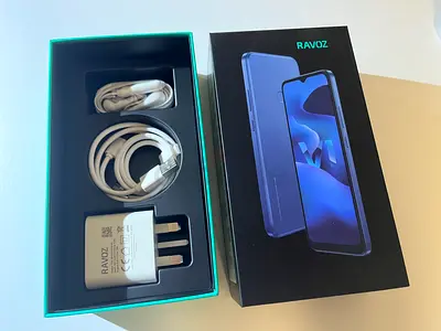RAVOZ V1 non camera smart phone