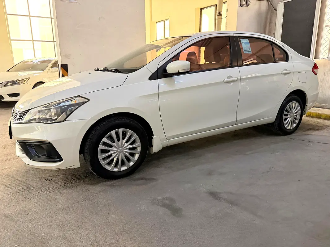 Suzuki Ciaz 2022 — photo 1 of 9
