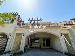 Single Row 5BR | Close to Amenities | Prime Area