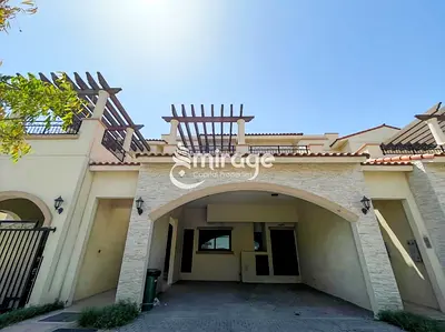 Single Row 5BR | Close to Amenities | Prime Area