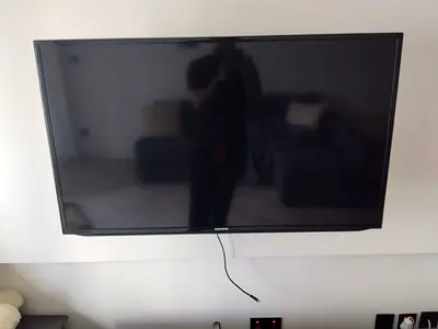 Samsung 46 Flat Panel TV - Good Condition
