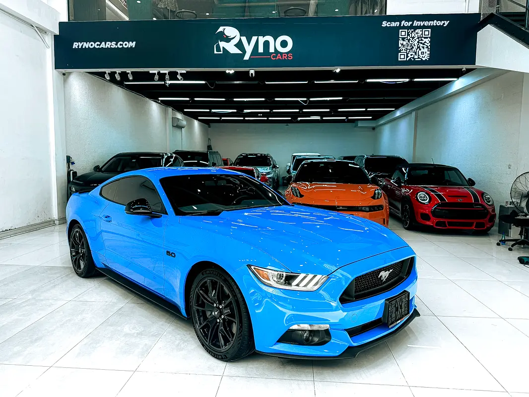 Ford Mustang 2017 — photo 1 of 19