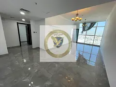 Free parking | Free gym & pool | Second tenant | Spacious layout | Balcony with open view | Built-in