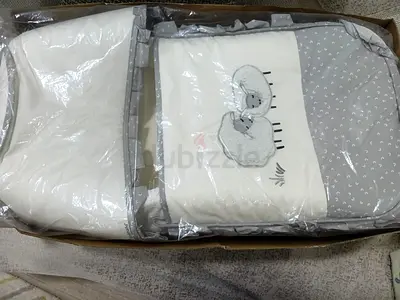Baby bassinet / cradle mattress set with soft bedding - grey sheep design