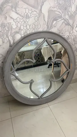 Round Decorative Wall Mirror with Ornate Frame - 90cm (Light Grey) (slightly damaged)
