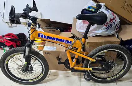 Hummer branded yellow bicycle - good working condition