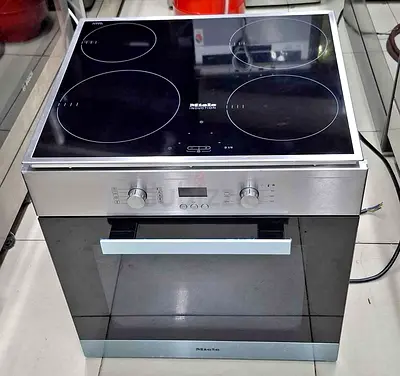 Miele Built-in Induction cooktop and oven Electric 60cm Perfect Condition