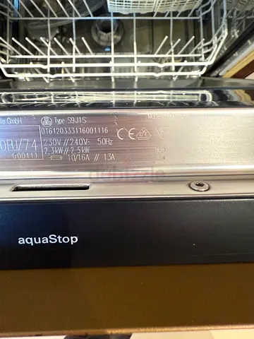 Built-in Dishwasher (aquaStop) - Great Working Condition but the racks are slightly rusted.