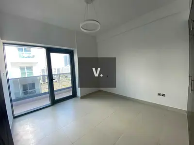 One Month Free | Close To One Central | 4 Cheques