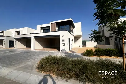 Ready To Move l Next To Pool l Prime Location