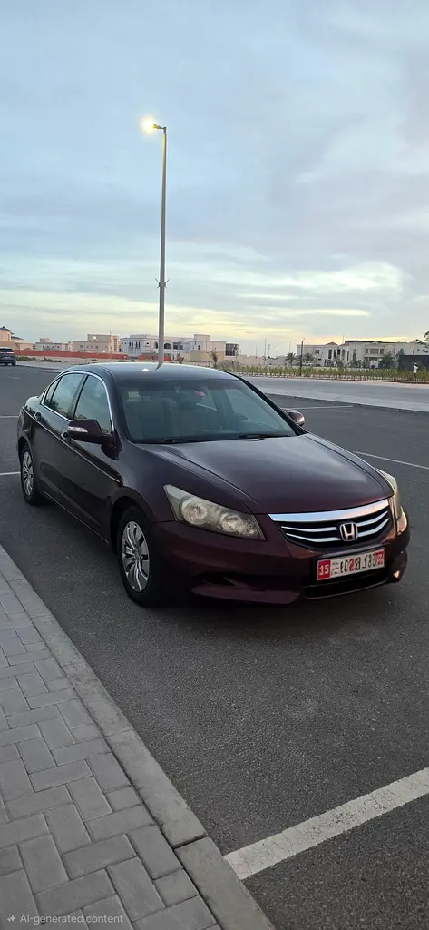 Honda Accord 2012 — photo 1 of 3