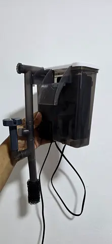 Hang-on Aquarium Filter with Sponge Intake , Stones, air pump, light
