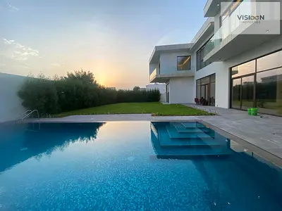 Luxury l Prime location l pool