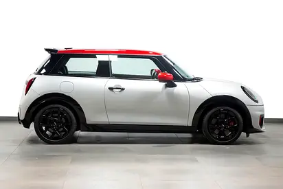 صورة 2 لـ 2025 MINI COOPER