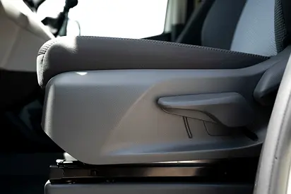 صورة 9 لـ 2026 Toyota HIACE