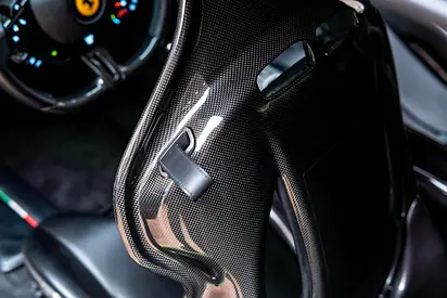 صورة 17 لـ 2021 Ferrari SF90 STRADALE