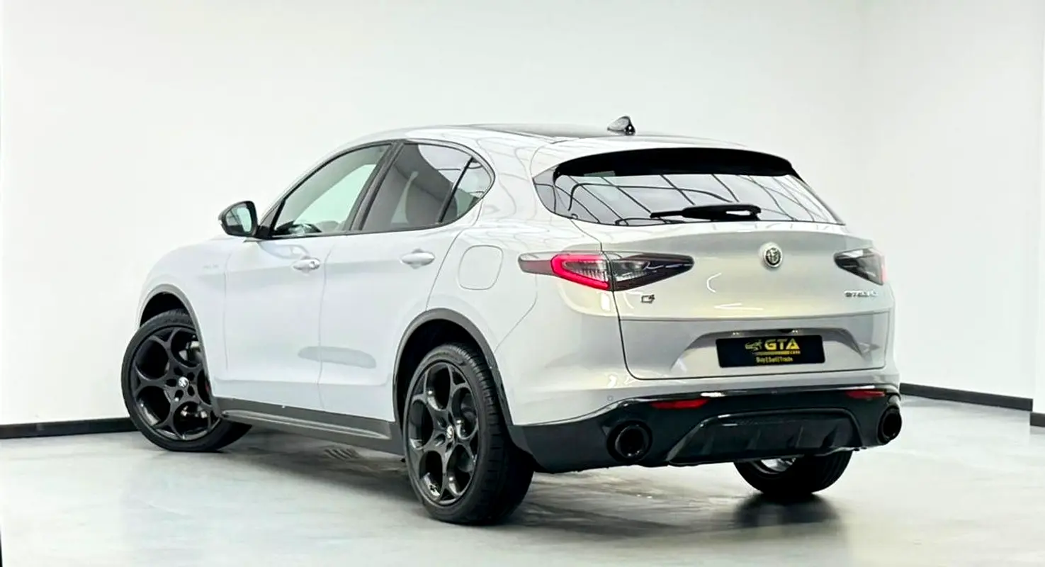 Alfa Romeo Stelvio 2025