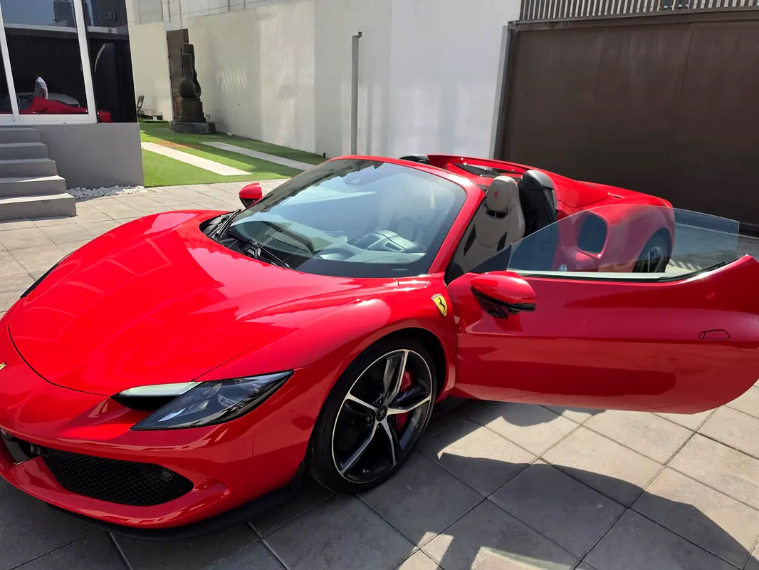 Ferrari 296 GTS 2024 — photo 1 of 2