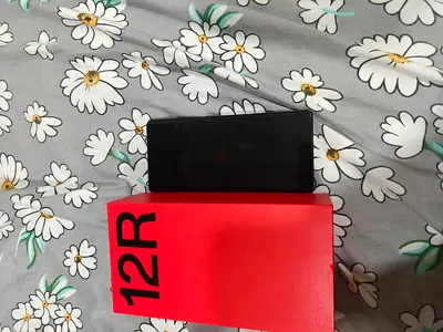 Oneplus 12r 16gb ram 256 gb no single scratch 1100 Dhs