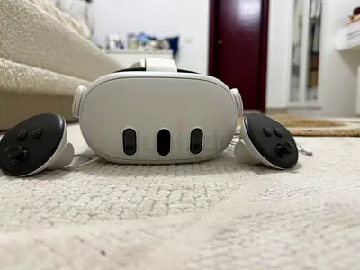 Meta Quest 3 VR headset with controllers - lightly used 512 GB
