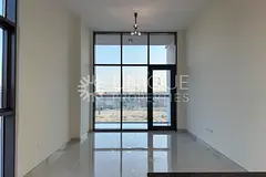 12 Cheques | Fully Equipped Kitchen | Spacious