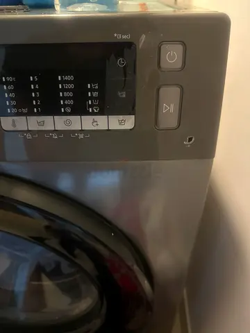 SamsungUsed front load washing machine - good working condition with a hole infront
