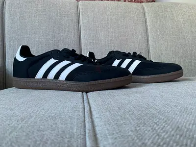 Adidas Velo Samba sneakers, size UK10