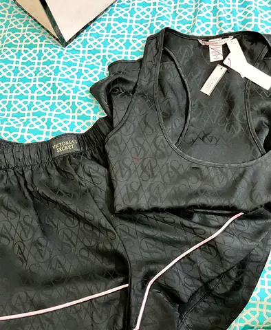 victorias secret black satin pyjamas set