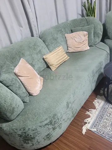 Curved Green Velvet 3-Seater Sofa in Good Condition