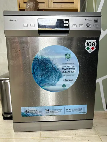 Stainless Steel Built-in Dishwasher - Good Condition