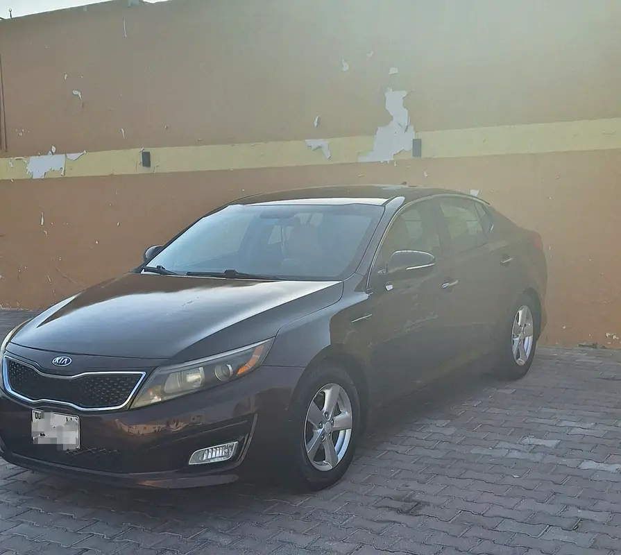 Kia Optima 2015 — photo 1 of 10