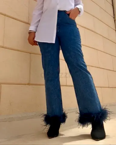 Blue straight jeans with feather hem - Size L turkey made
