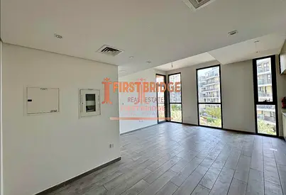Community View | Open Kitchen | Mid Floor
