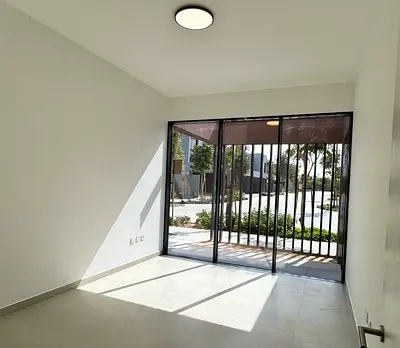 Vacant 4BR Villa | Prime Location | Brand New