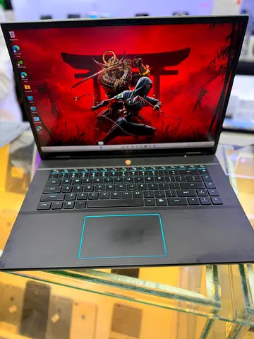 Alienware M16 R2 ultra 7 16gb 1TB SSD RTX 4060 8gb