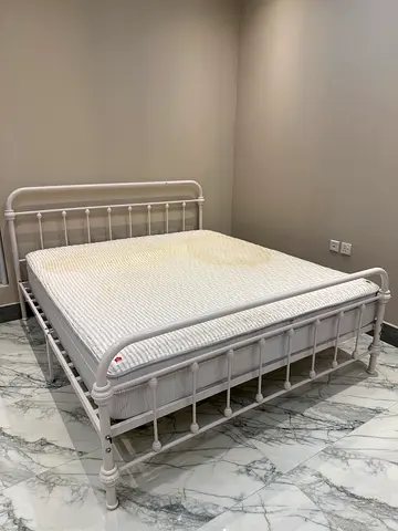 Sturdy White Metal Bed Frame with Mattress
