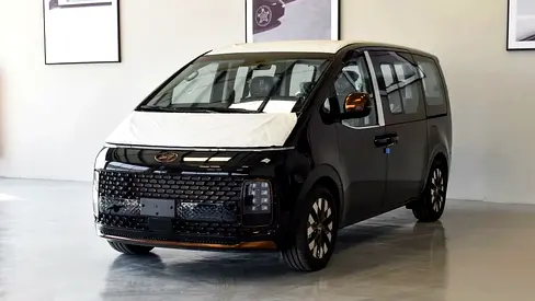 Hyundai Staria Royal Edition 2026 GCC Specs-2