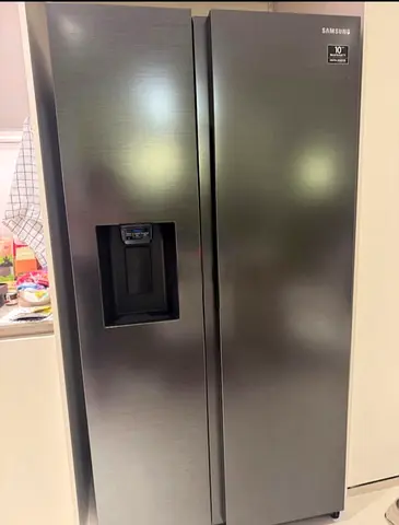 Samsung Family Size Side by Side Refrigerator – Ice Maker  Water Dispenser System