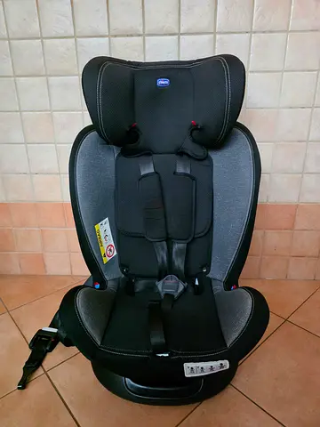 Baby car seat CHICCO