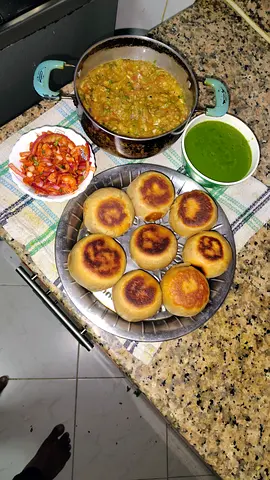 Hi I am part time cook in Sharjah