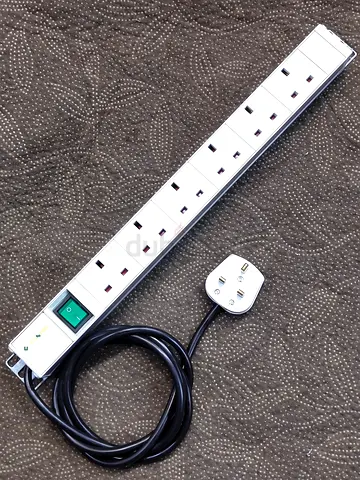 6-way extension socket features a 6 foot long cable and individual power switches aluminum body