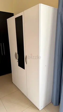 Wardrobe with mirror from home box