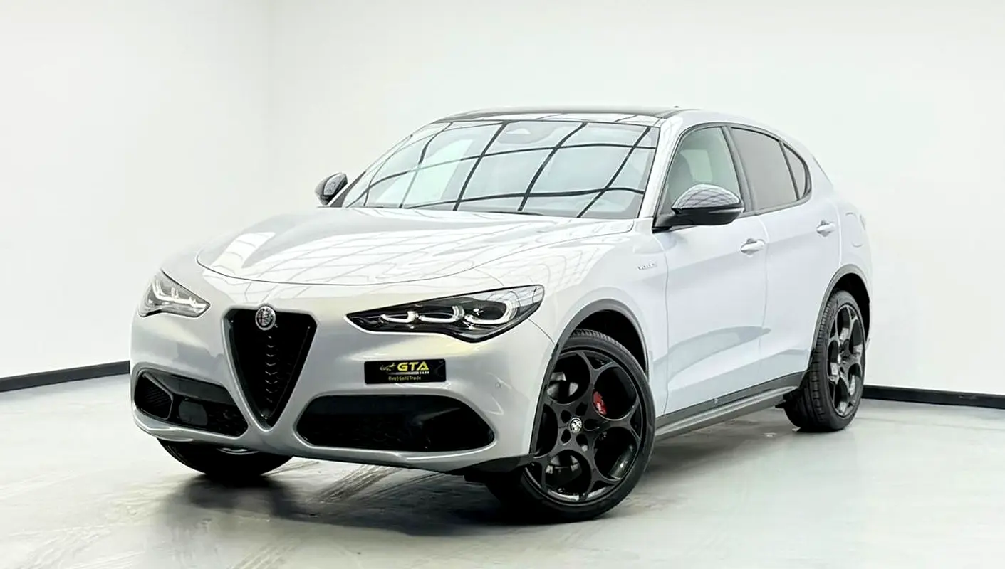 Alfa Romeo Stelvio 2025 — photo 1 of 18