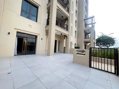 Vacant | Bright & Spacious 1BR | Chiller Free | Community View