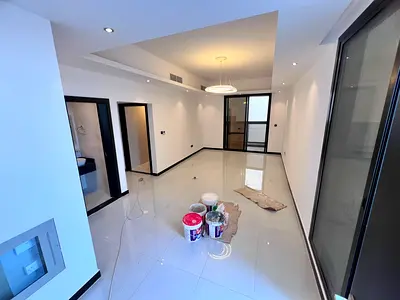 Brand new building, first occupant. Spacious lounge and large areas suitable for families. Large rooftop provides additional space for seating and dai