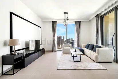 Luxury 2 BR | City & Sea View | Near Dubai Mall